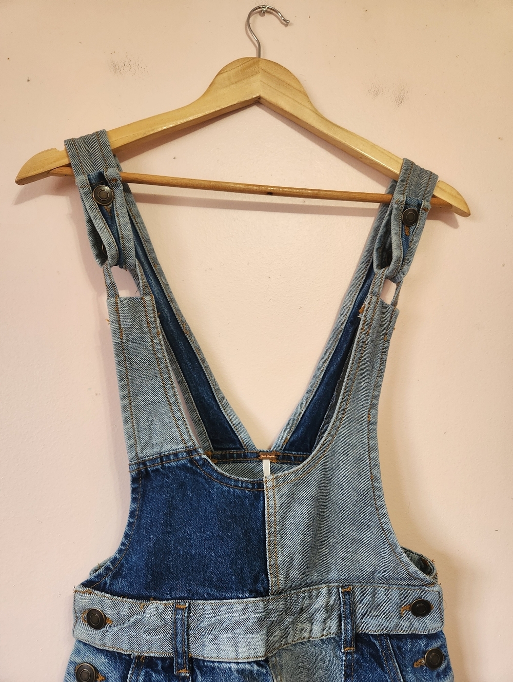 Free People Patchwork Blues Denim Pinafore Dress Skirtall Jumper 0 EUC Boho - Picture 5 of 11